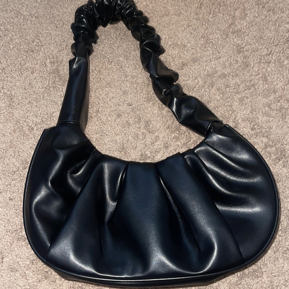 Black handbag purse(used once )